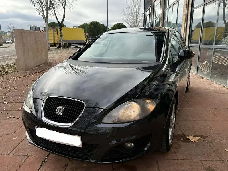 Usado Seat Leon Copa 105 CV (77 kW) 2011 Negro Utilitario