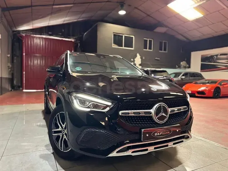 Usado Mercedes GLA200 136 CV (100 kW) 2022 Negro SUV