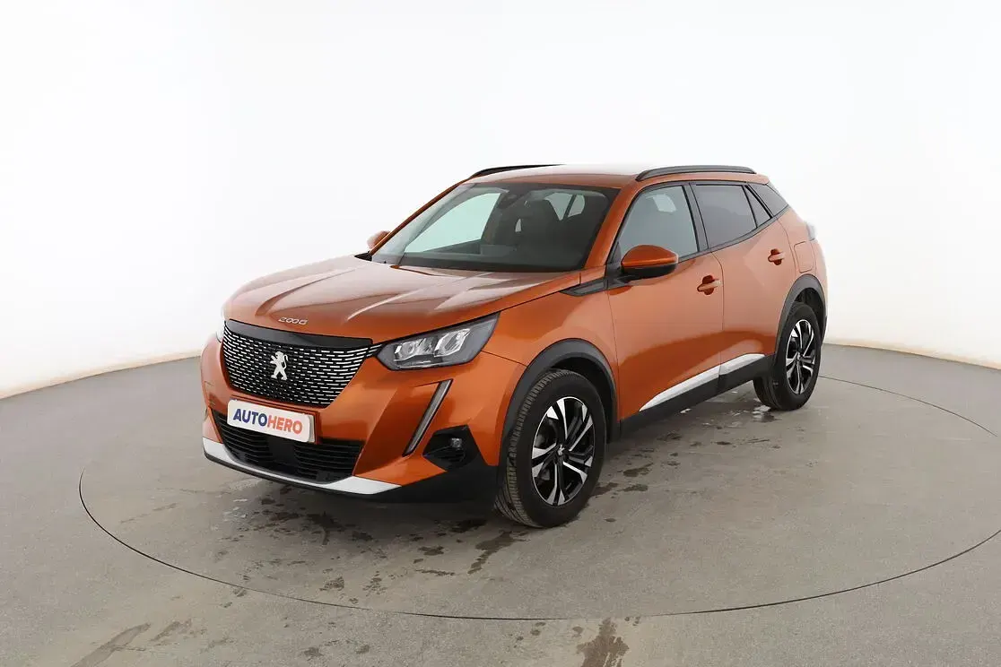 Usado Peugeot 2008 Allure 110 CV (80 kW) 2021 SUV