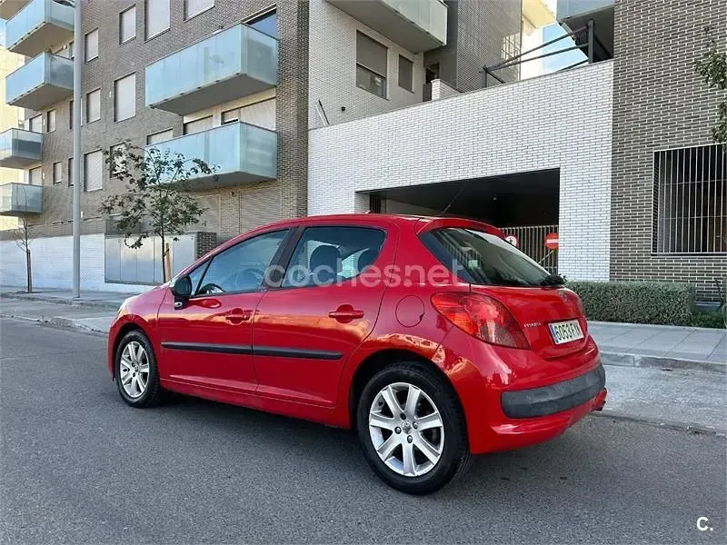 Usado Peugeot 207 Sport 90 CV (66 kW) 2007 Rojo Berlina