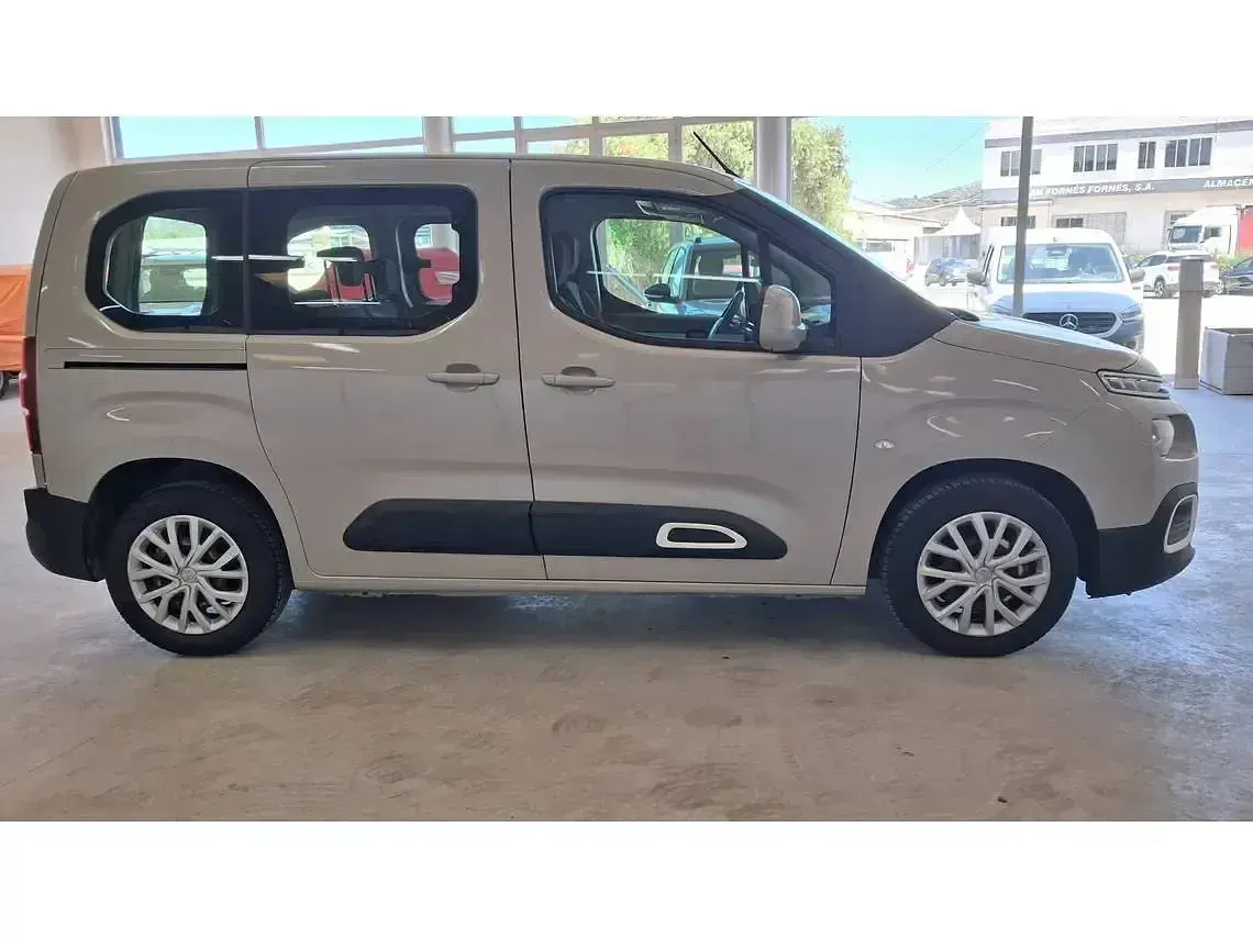 Usado Citroën e-Berlingo Shine 130 CV (95 kW) 2018 Beige Monovolumen