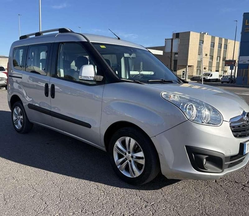 Usado Opel Combo 95 CV (69 kW) 2018 Gris Monovolumen