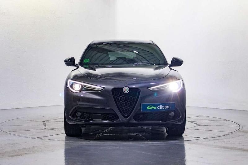 Usado Alfa Romeo Stelvio Veloce 209 CV (153 kW) 2022 Blanco SUV