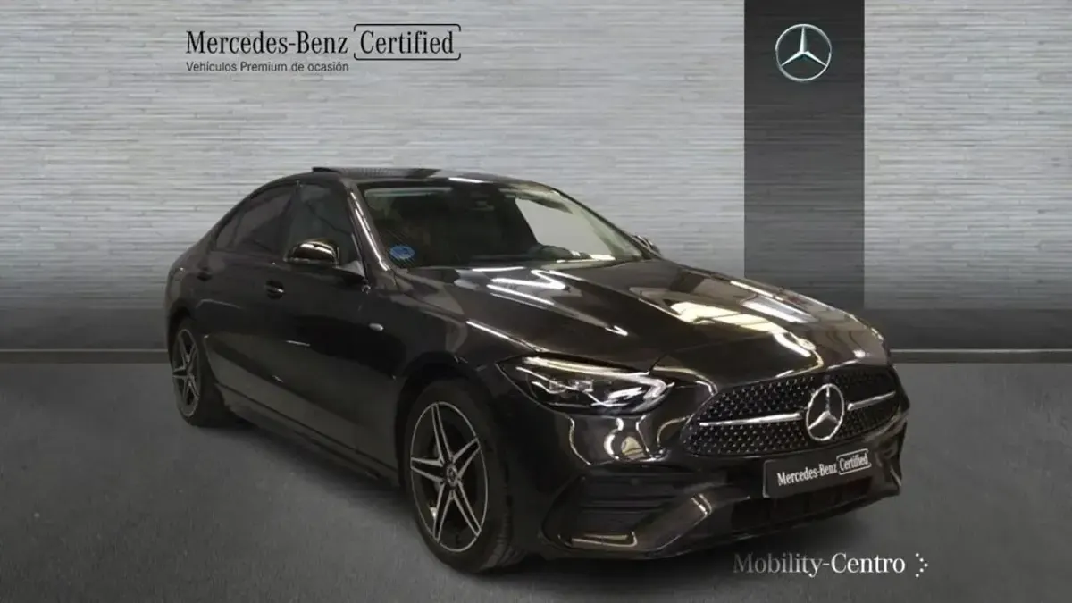 Usado Mercedes C300 204 CV (150 kW) 2025 Gris grafito Berlina