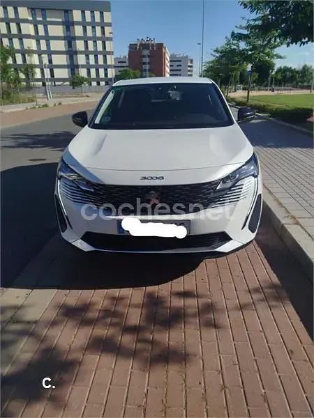 Usado Peugeot 3008 Active 130 CV (95 kW) 2021 Gris / plata SUV