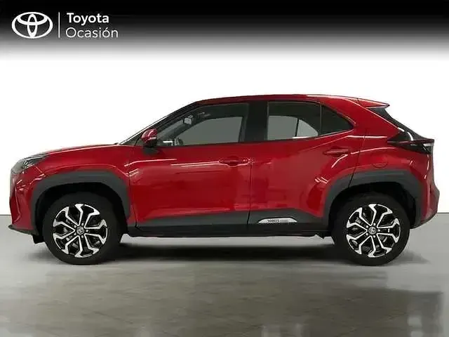 Usado Toyota Yaris Cross Active 116 CV (85 kW) 2023 Rojo SUV