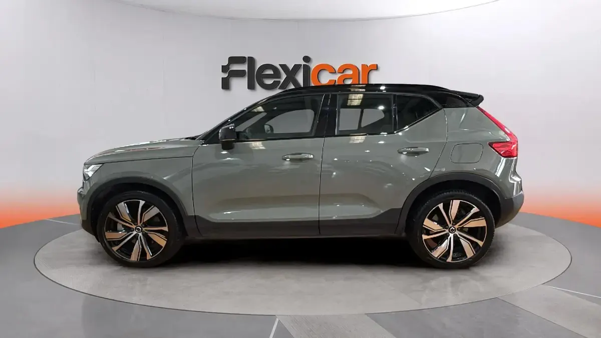 Usado Volvo XC40 Pro 300 kW (408 CV) 2021 Gris SUV