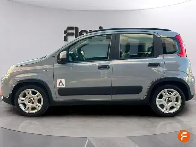 Usado Fiat Panda Cross Cross 70 CV (51 kW) 2023 Gris Utilitario