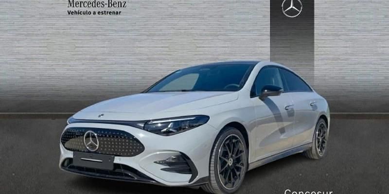 Gris Usado 2025 Mercedes CLA 250+ Berlina | 54.890 € - Imagen 1/4