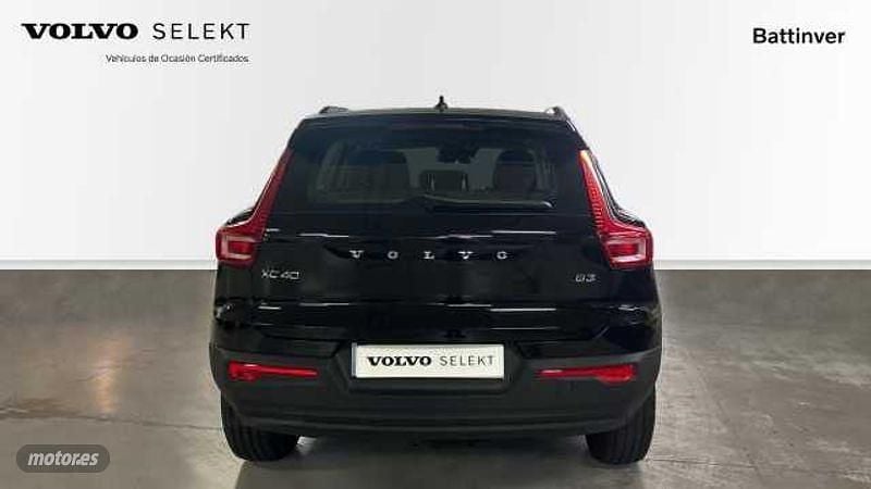 Usado Volvo XC40 Momentum 2022 Negro SUV