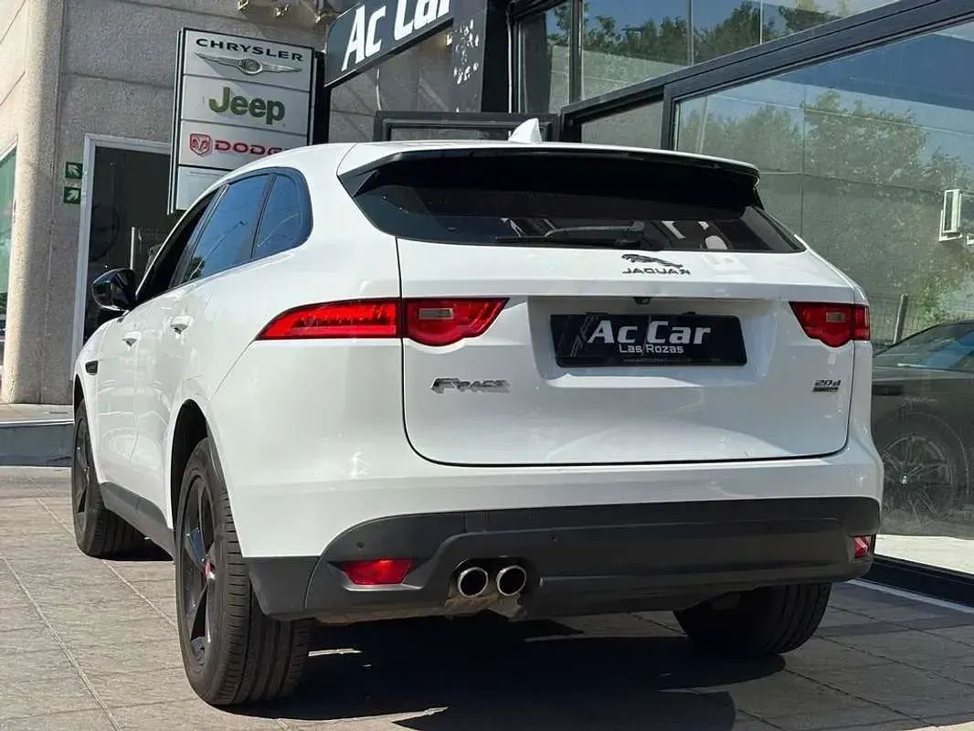 Usado Jaguar F-Pace R-Sport 180 CV (132 kW) 2019 Blanco SUV