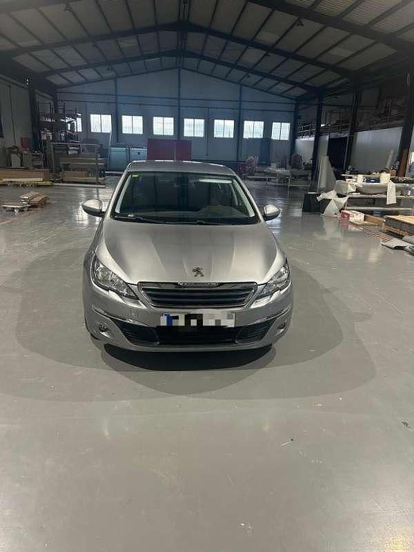 Usado Peugeot 308 Active 120 CV (88 kW) 2015 Gris Utilitario
