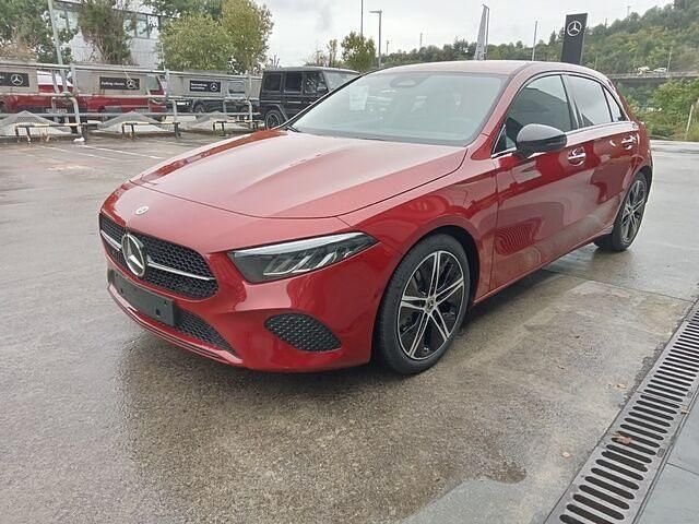 Rojo Nuevo 2024 Mercedes A180 | 34.320 € (Precio justo) - Imagen 1/4