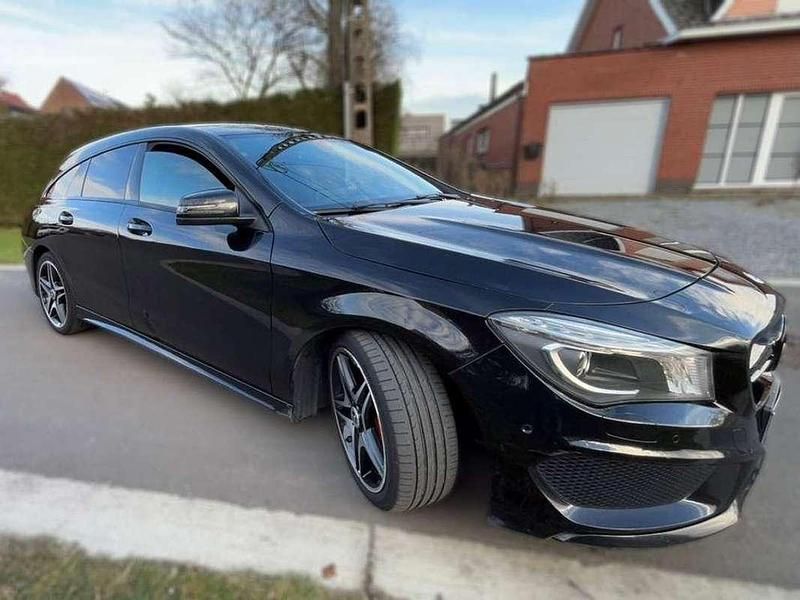 Usado Mercedes C220 177 CV (130 kW) 2015 Negro Familiar