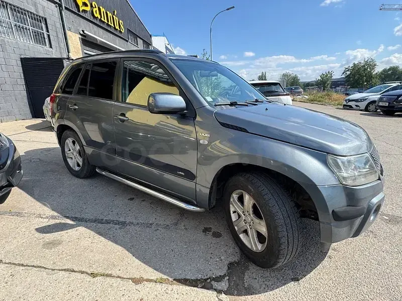 Begagnad Suzuki Grand Vitara 129 HK (94 kW) 2007 Grå SUV