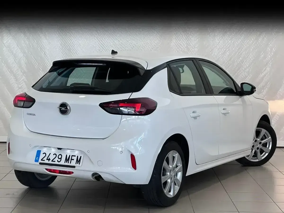 Usado Opel Corsa Edition 101 CV (74 kW) 2023 Blanco Utilitario