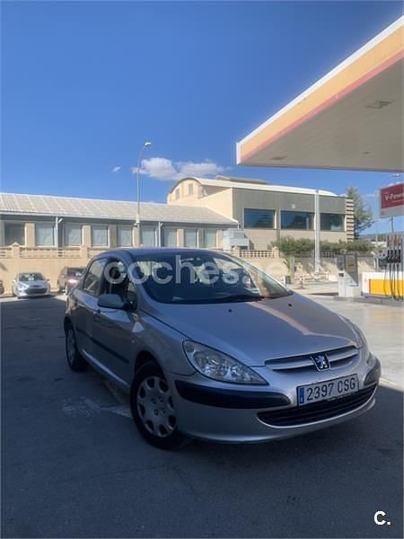 Usado Peugeot 307 90 CV (66 kW) 2004 Gris / plata Berlina