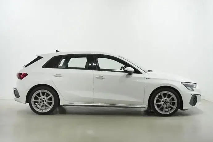 Usado Audi A3 S-Line 116 CV (85 kW) 2023 Berlina