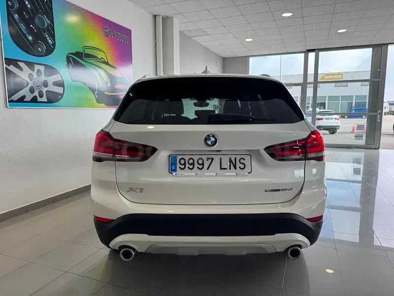 Usado BMW X1 150 CV (110 kW) 2021 Blanco SUV