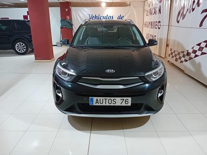 Usado Kia Stonic 100 HP (73 kW) 2020 Preto SUV