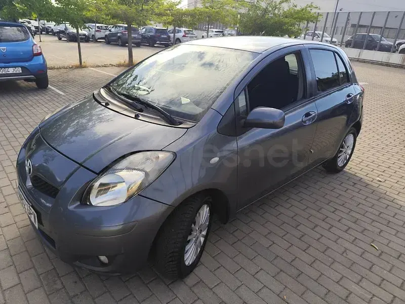Usado Toyota Yaris 90 CV (66 kW) 2009 Azul Utilitario