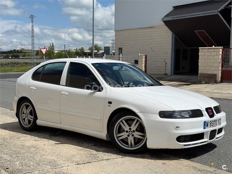 Blanco Usado 2000 Seat Leon Sport Berlina | 2500 € (Precio justo) - Imagen 1/4