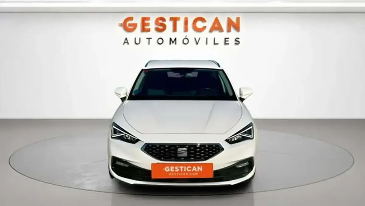 Usado Seat Leon XCELLENCE 205 CV (150 kW) 2022 Blanco Utilitario