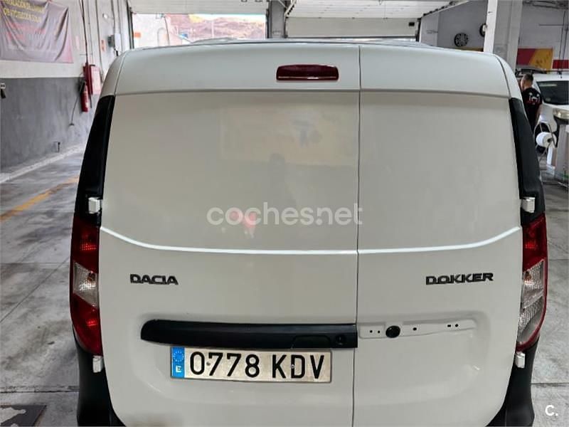 Usado Dacia Dokker Ambiance 75 CV (55 kW) 2017 Blanco Monovolumen