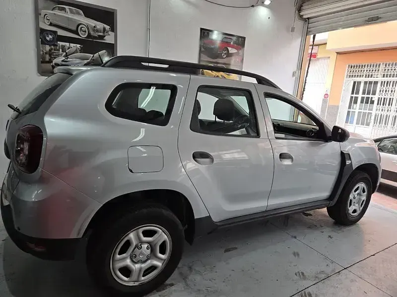Usado Dacia Duster Comfort 130 CV (95 kW) 2021 Gris / plata SUV