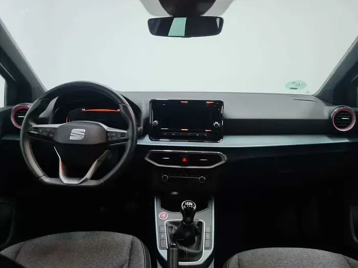 Usado Seat Arona Xperience 116 CV (85 kW) 2025 Gris SUV