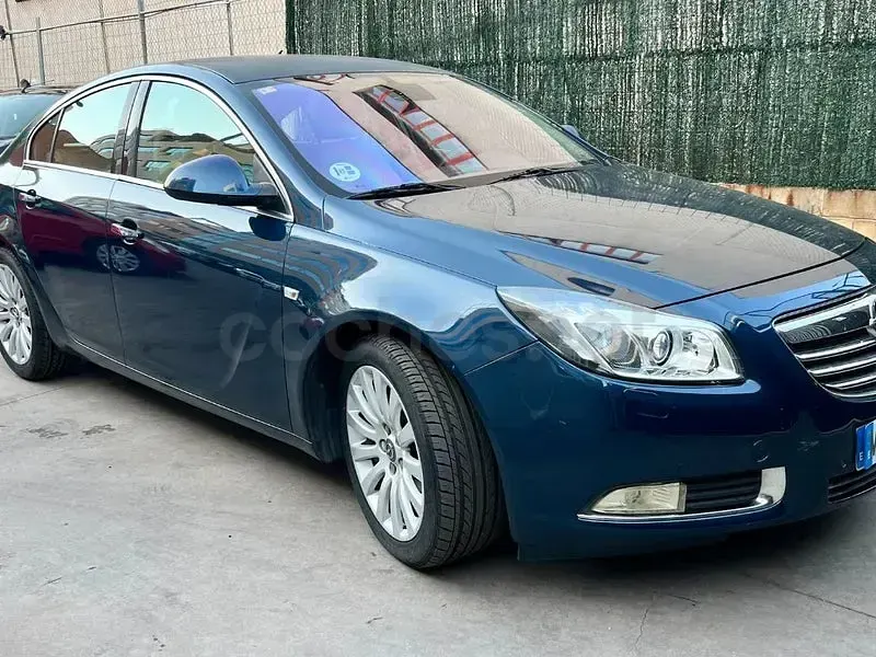 Usado Opel Insignia Sport 160 CV (117 kW) 2011 Azul Berlina