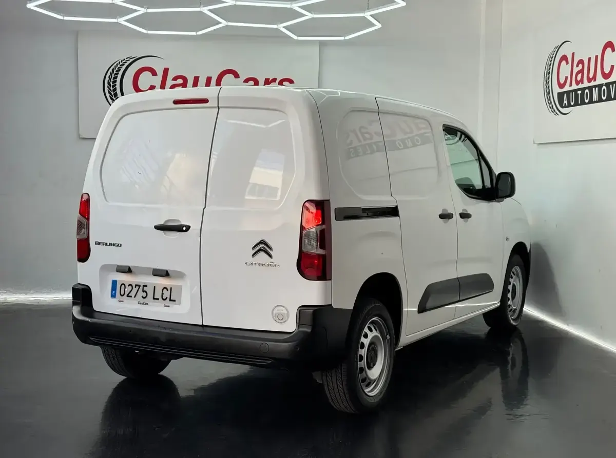 Usado Citroën Berlingo 100 CV (73 kW) 2019 Blanco Monovolumen