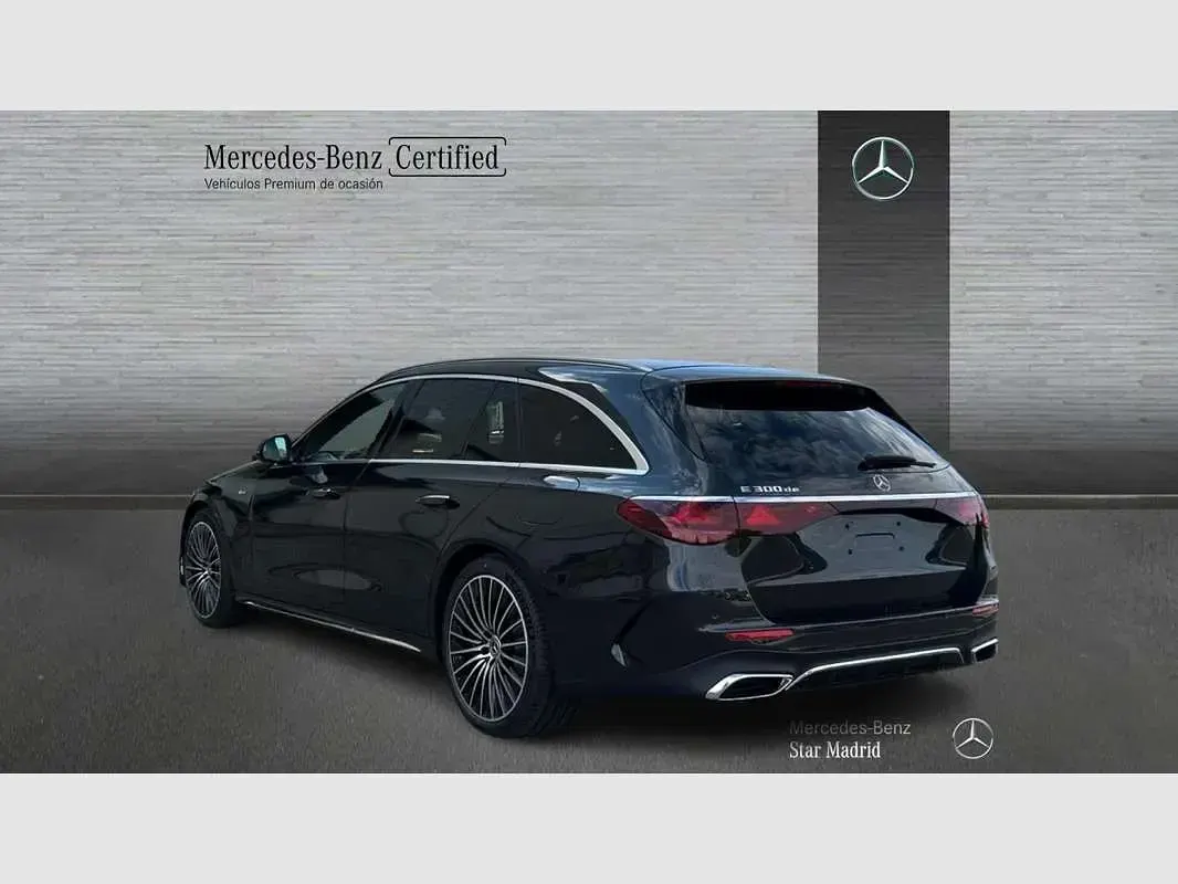 Usado Mercedes E300 313 CV (230 kW) 2026 Gris Familiar