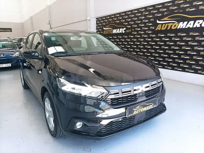 Usado Dacia Sandero Expression 101 CV (74 kW) 2023 Negro Berlina