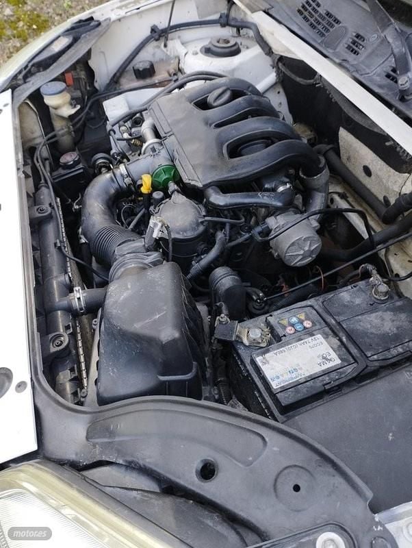 Usado Peugeot Partner 71 CV (52 kW) 2004 Blanco Monovolumen
