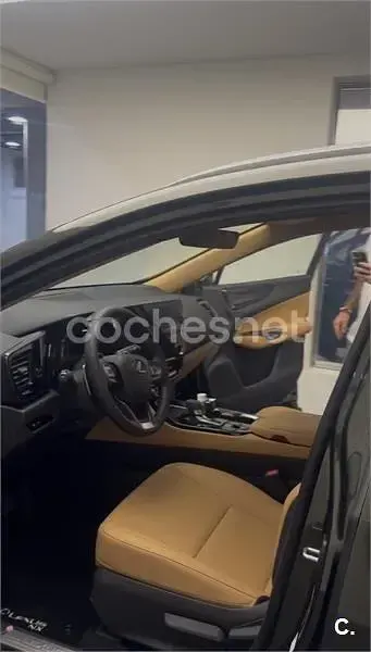 Usado Lexus NX350h 242 CV (177 kW) 2025 Verde SUV