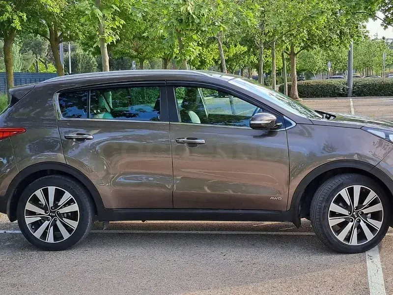 Usado Kia Sportage GT-Line 177 CV (130 kW) 2017 Beige SUV