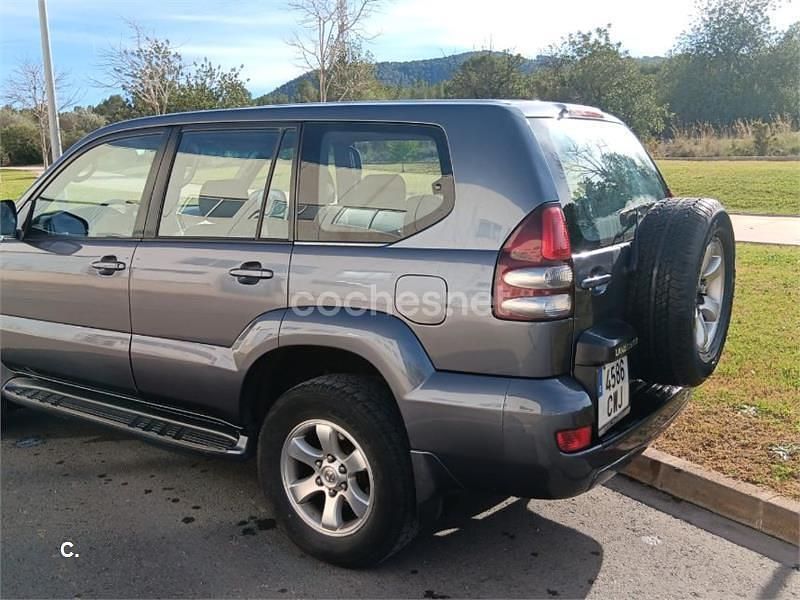 Usado Toyota Land Cruiser 163 CV (119 kW) 2004 Gris / plata SUV