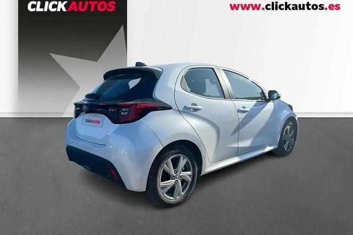 Usado Toyota Yaris Hybrid Active 116 CV (85 kW) 2025