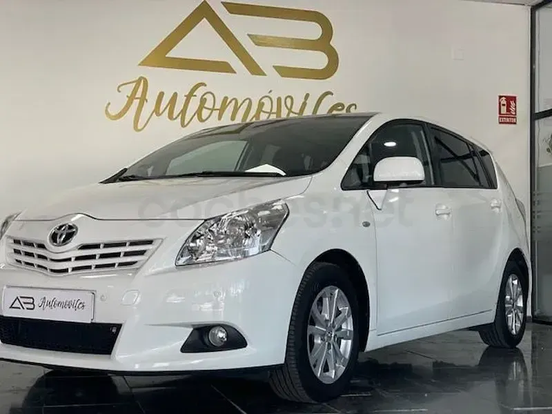 Usado Toyota Verso Live 126 CV (92 kW) 2012 Blanco Monovolumen