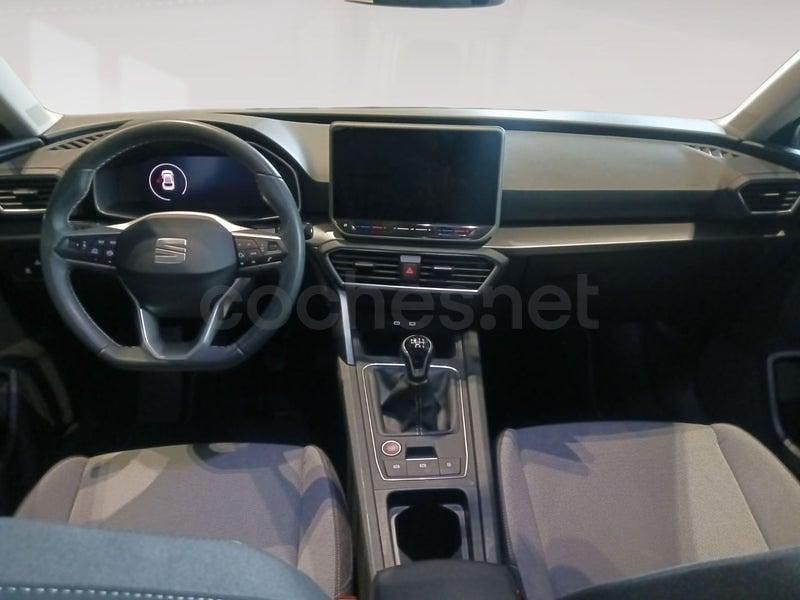 Usado Seat Leon Style 116 CV (85 kW) 2025 Negro Berlina