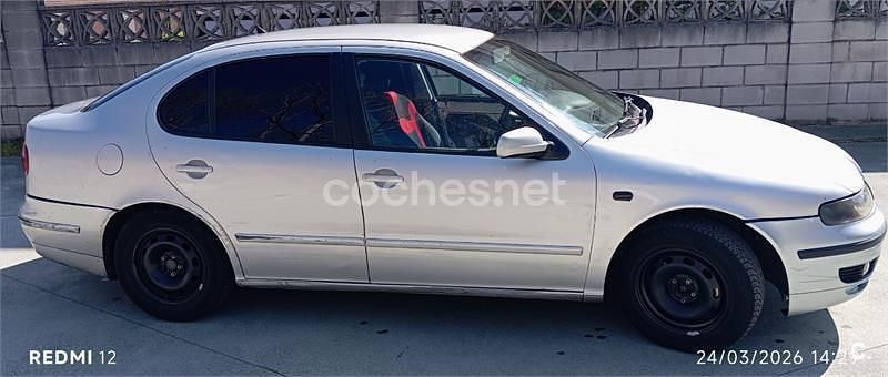 Usado Seat Toledo 110 CV (80 kW) 2000 Gris / plata Berlina