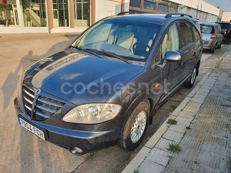 Azul Usado 2006 Ssangyong (KGM) Rodius Monovolumen | 6900 € (Precio justo) - Imagen 1/4