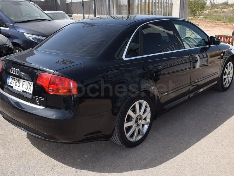 Usado Audi A4 S-Line 140 HP (102 kW) 2007 Preto Sedan