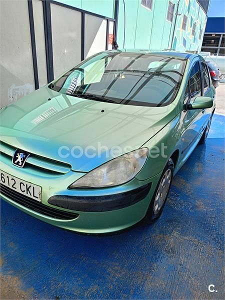Verde Usado 2003 Peugeot 307 Berlina | 1600 € - Imagen 1/4