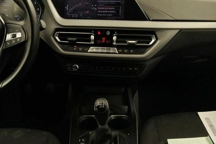 Usado BMW 118 Comfort Edition 140 CV (102 kW) 2020 Utilitario