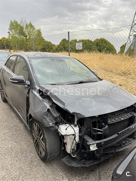 Gris / plata Usado 2022 Kia Rio GT-Line Berlina | 10.000 € (Buen precio) - Imagen 1/4