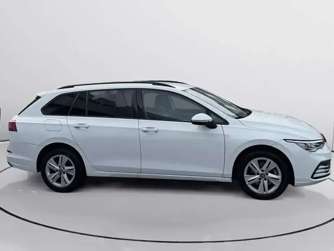 Usado VW Golf VIII Life 116 CV (85 kW) 2023 Blanco Utilitario