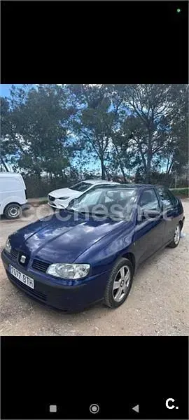 Usado Seat Cordoba Stella 90 CV (66 kW) 2002 Azul Berlina