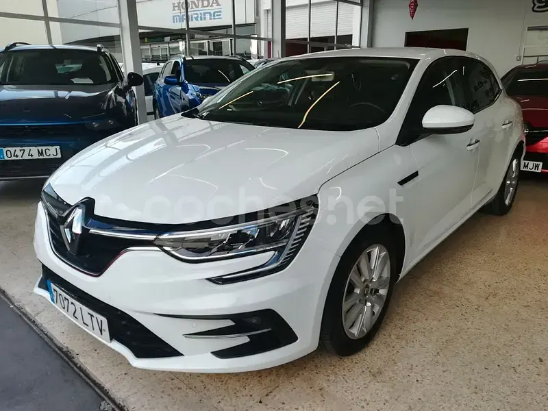 Usado Renault Mégane II Life 115 CV (84 kW) 2021 Blanco Berlina